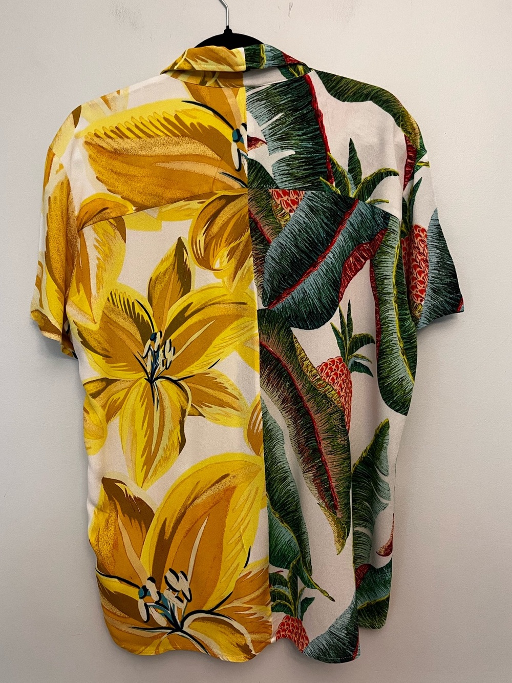 FARM Rio Tropical Button Down Split Pattern Shirt, Size Small - Picture 5 of 13